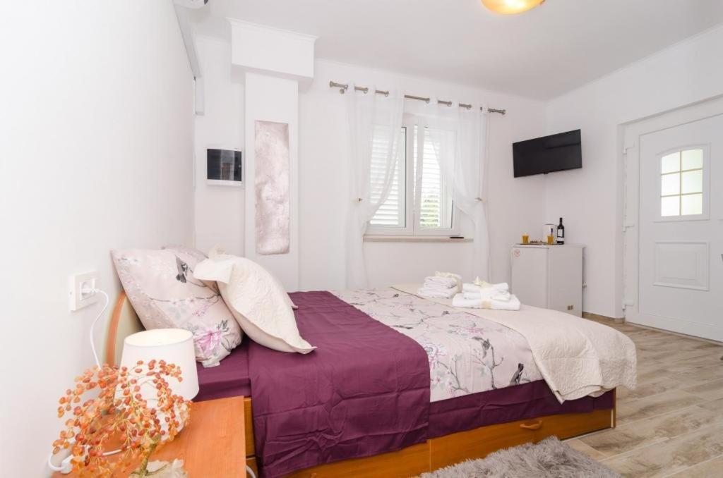 Apartment & Room Lady O Ragusa Esterno foto
